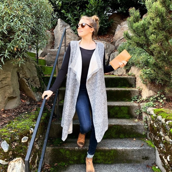 LIKE NEW Jodifl Long Knit Sweater Vest with Pockets - Oatmeal/Gray Heather - Picture 1 of 8